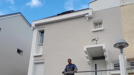 Mirai Façade à Unieux