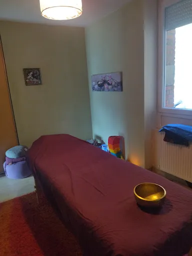 Myriem Hien - Praticienne en Energétique Chinoise à Unieux